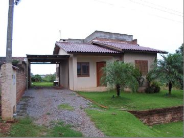 Casa 03 Dormit�rios - Bairro Bom Pastor - Lajeado-rs