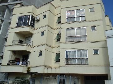 Excelente apartamento, 01 Dormit�rio. 01 banheiro social, 01 garagem, churrasqueira, piso cer�mica, apartamento de fundos, �timo acabamento, aceita financiamento.