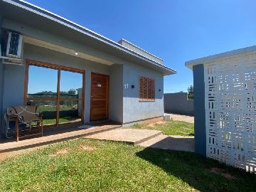 Casa Mobiliada 3 dormit�rios sendo 1 su�te