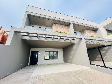 Sobrado 3 dormit�rios sendo 1 su�te - Bairro Universit�rio - Lajeado-RS