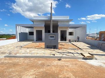 CASA 03 DORMIT�RIOS C/ SU�TE