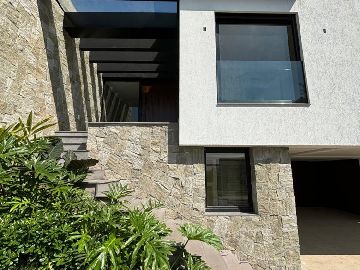 Casa 3 su�tes - bairro Carneiros me LajeadoRS