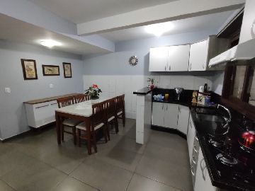 Sobrado 2 dormit�rios - bairro Jardim do Cedro em Lajeado-RS