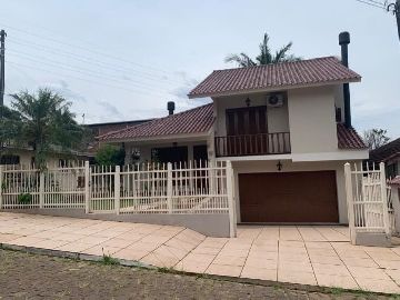 Casa 03 Dormit�rios sendo 01 su�te - Venda em Lajeado RS - Bairro S�o Crist�v�o