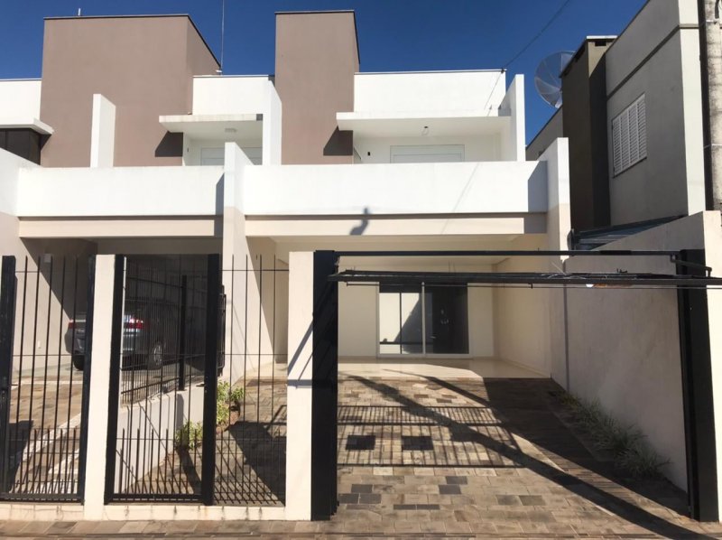 Sobrado - Venda - Universitário - Lajeado - RS