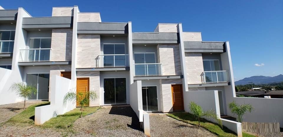 Sobrado - Venda - Universit�rio - Lajeado - RS
