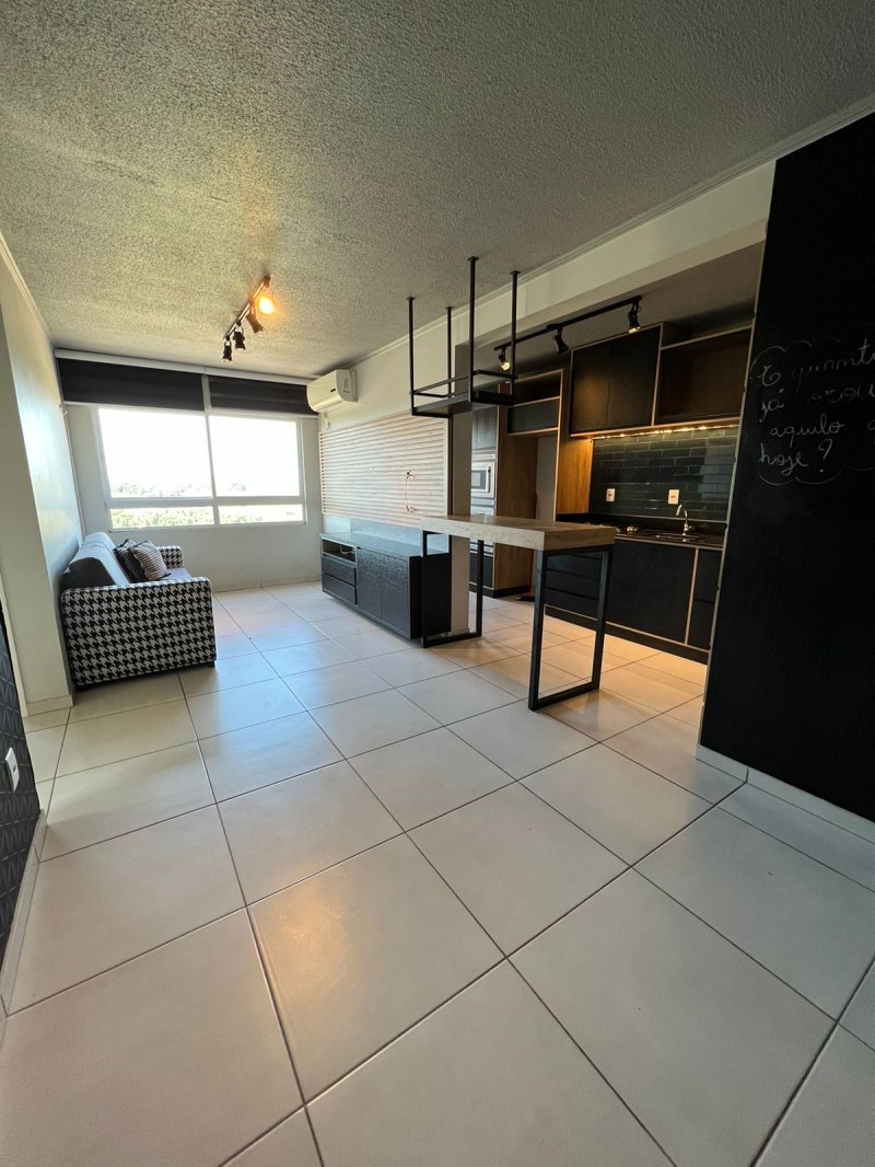 Apartamento mobiliado 2 dormit�rios - condom�nio c/ piscina em Lajeado-RS
