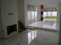 Casa Dois Pisos 03 Dormit�rios c/ Su�te
