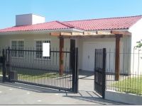 Casa Alto Padr�o 03 Dormit�rios c/ Su�te