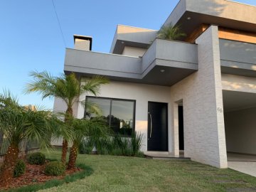 Casa 03 Dormit�rios su�te