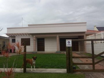 Casa 02 Dormit�rios sendo 01 su�te