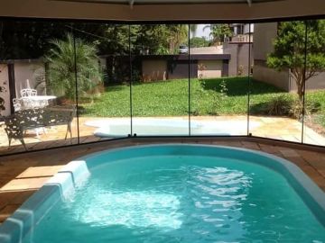Casa 04 Dormit�rios c/ Su�te